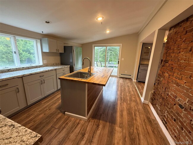 Photo - 10 Crans Rd