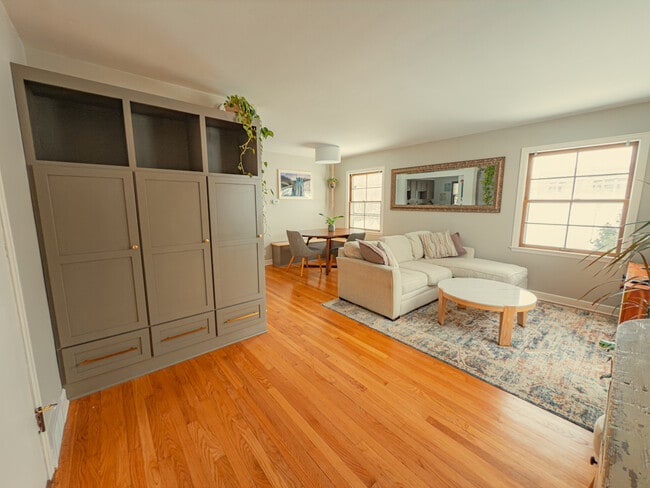 Photo - 8359 Gridley Ave
