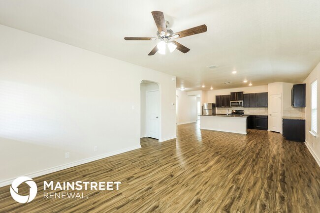 Photo - 823 Red Crossbill