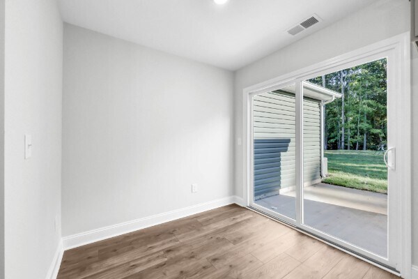 Photo - 203 W Point Dr