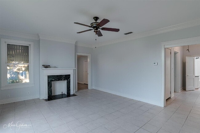 Photo - "Charming 3-Bed Oasis with Granite Touches & Hardwood Elegance in Bossier City!"
