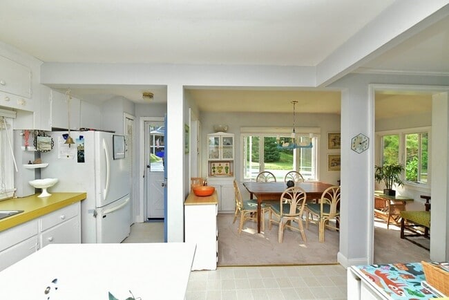 Photo - 208 Standish Rd