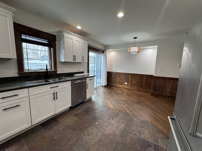 Photo - 754 Spring Rd