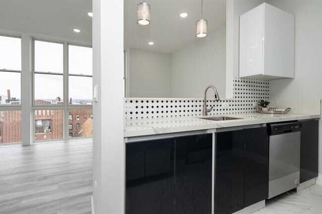 Photo - 144 Bergen Ave Unit 3B