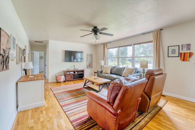 Photo - 312 Crestview Dr Unidad ID1297039P