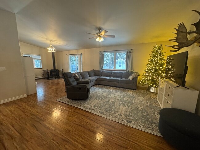 Photo - 580 Orion Dr