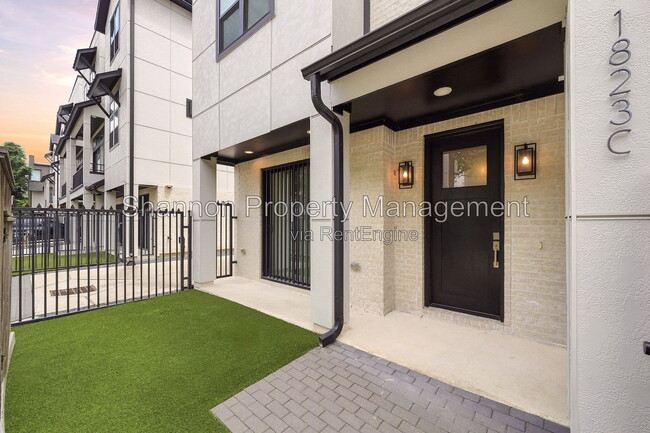 Photo - 1823 Prospect St