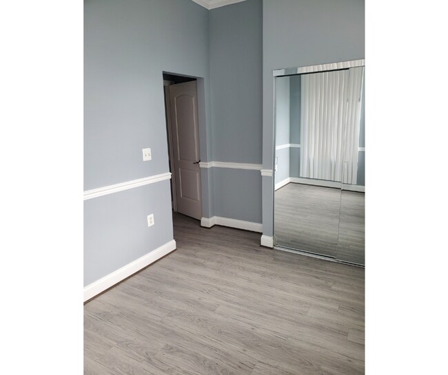 Photo - 2838 Washington Blvd Unit 1C W/Bath Available $850 1C W/BATH