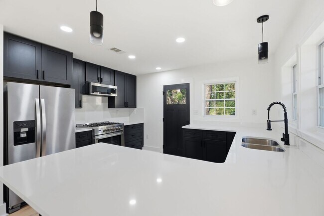 Photo - 167 Rockmart Dr SW