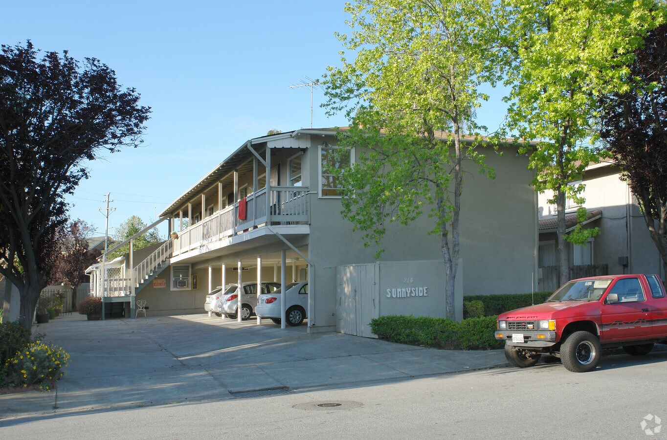 Primary Photo - 214 Sunnyside Ave Apartments Unit C