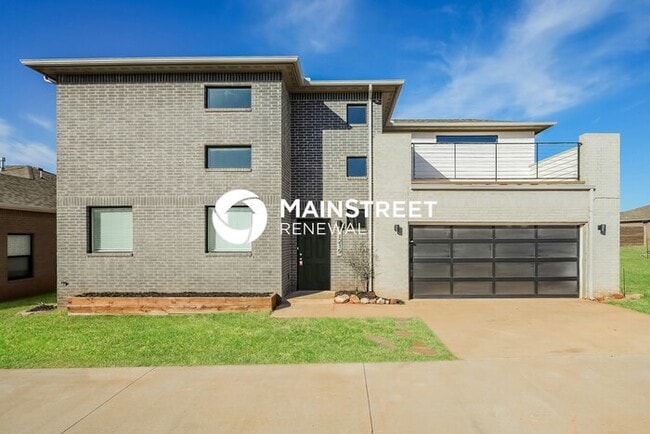 Building Photo - 4 Bedroom Pet-Friendly Home in Oklahoma City, OK with Main Street Renewal