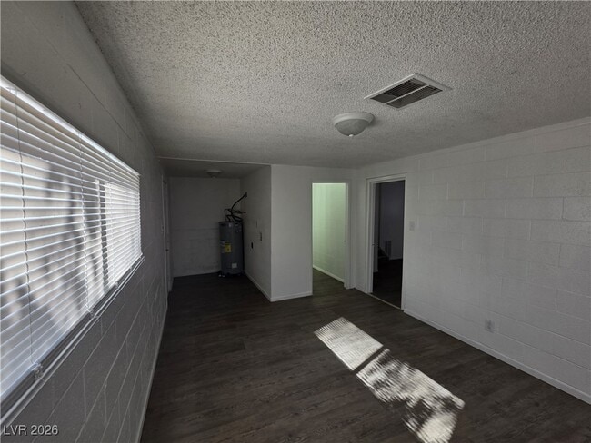 Building Photo - 301 Lance Ave