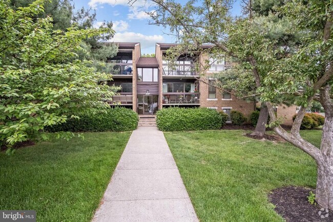 Building Photo - 563 Florida Ave Unit T4 Rental