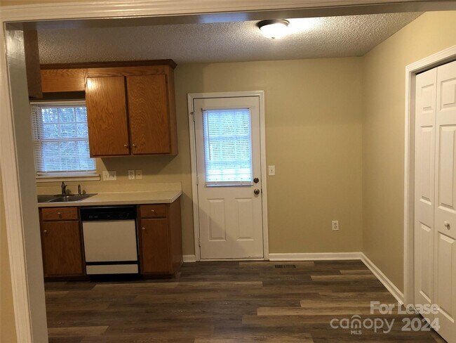 Photo - 2519 Hickory Ave