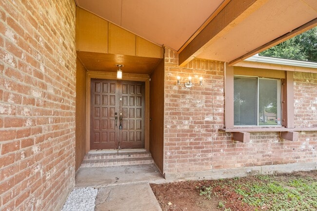 Photo - 13910 New Village Ln