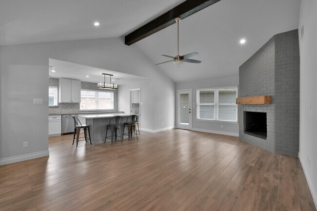 Photo - 2806 Triway Ln