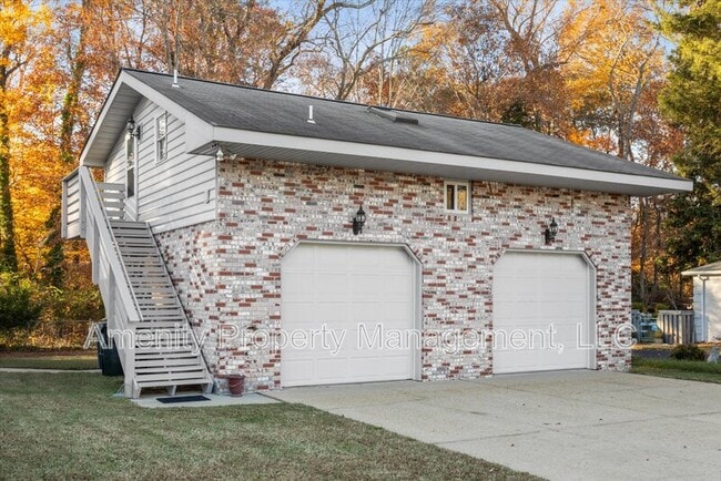 Photo - 121 Yorkshire Dr Unit Apt A