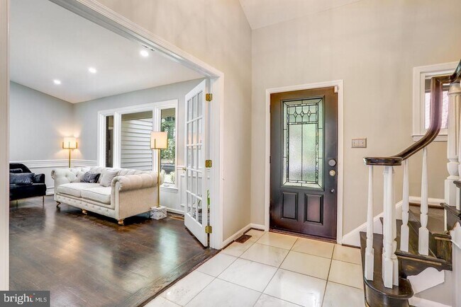 Photo - 931 Welham Green Rd