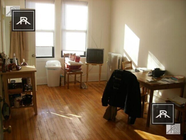 Building Photo - 1 bedroom in Allston MA 02134 Unit 8 Rental