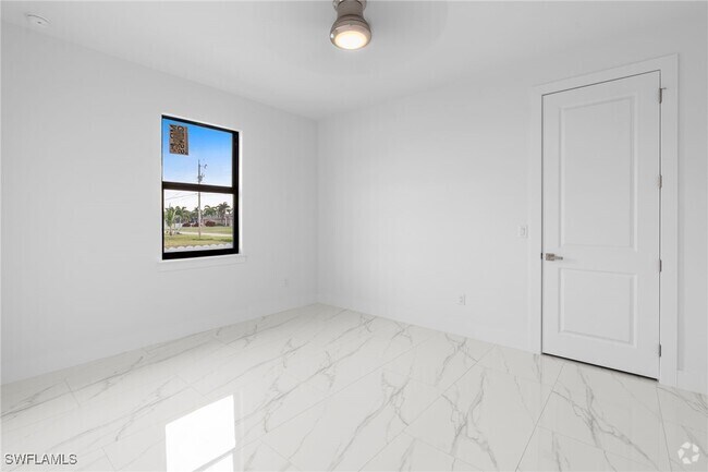 Building Photo - 1639 NW 33rd Ave Rental