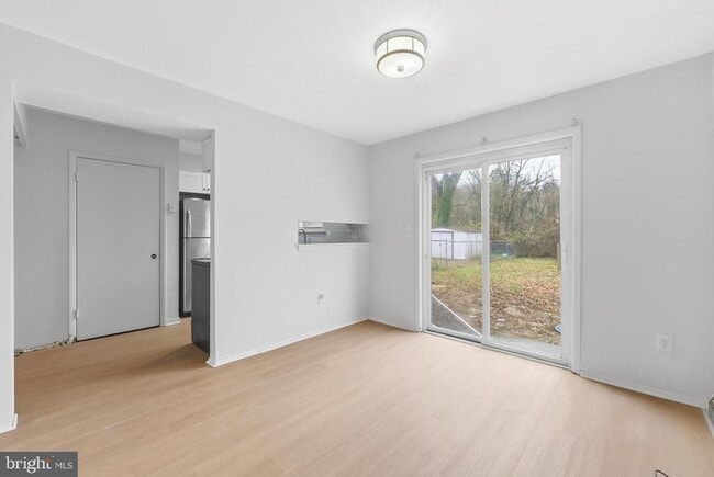 Photo - 548 Loch Lomond Dr