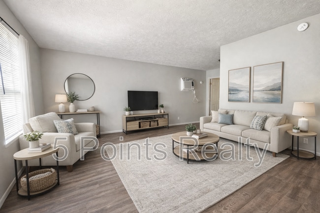 Photo - 336 E Webster St