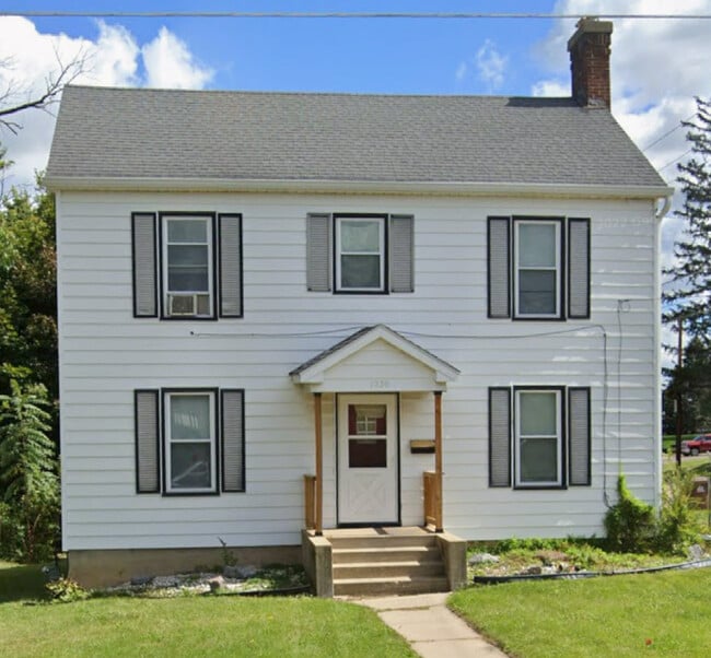 Building Photo - 1239 S Seeley Ave Rental