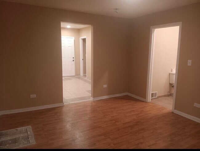 Photo - 5005 W Chicago Ave