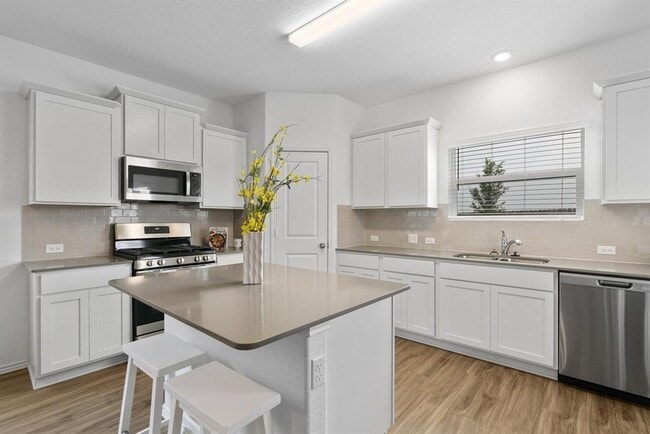 Photo - 258 Majestic Cedar Dr