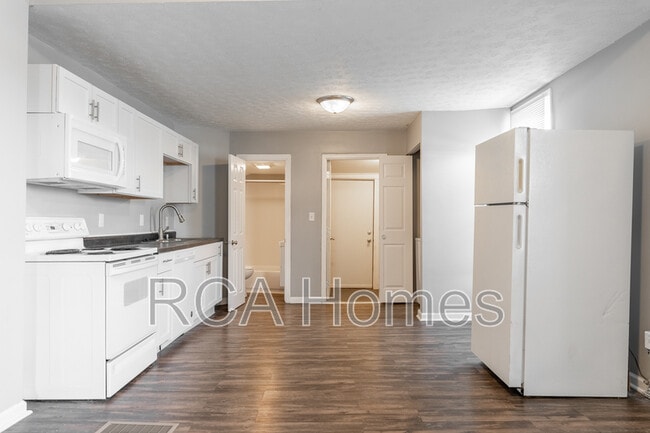 Photo - 1011 E Legrande Ave