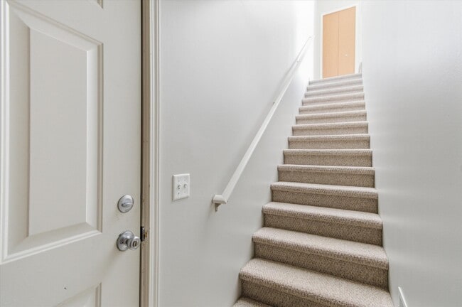 Photo - 1304 Riversedge Dr