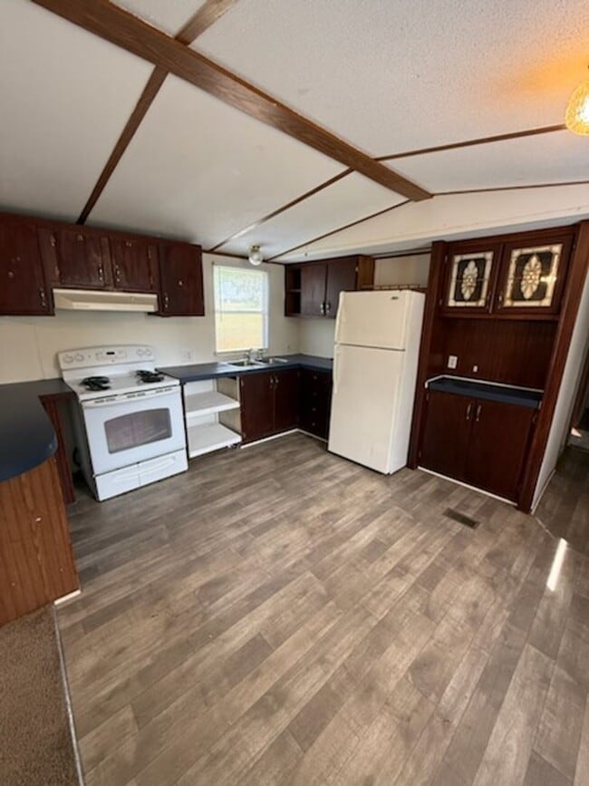 Photo - 1066 Worthville Rd Unidad 12 1066WO R