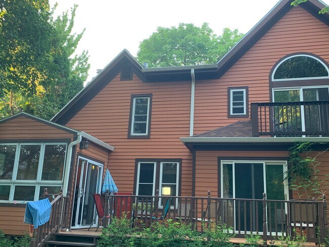 Photo - 2919 Harvey St