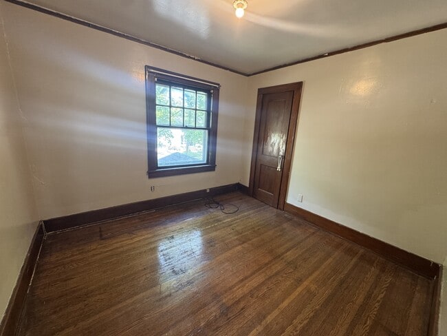 Photo - 463-465-465 Glenwood Ave