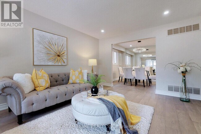 Photo - 114 Mossbrook Crescent