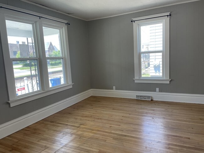 Photo - 312 Broad St