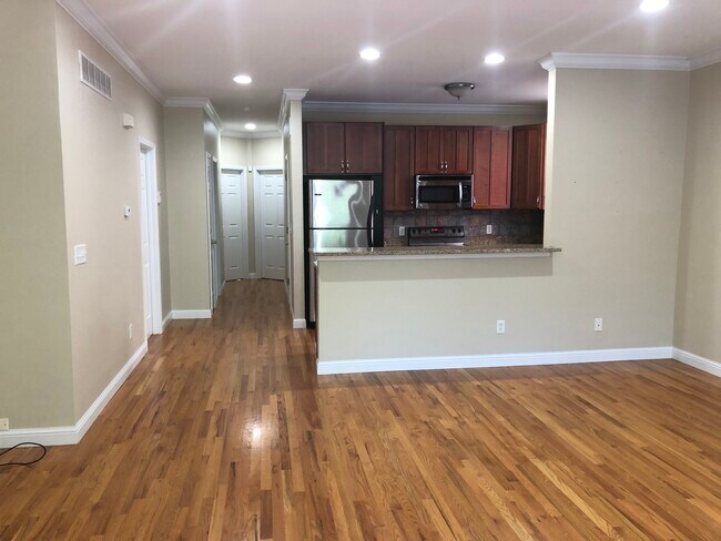 Photo - 7338 Amherst Ave Unit 7338