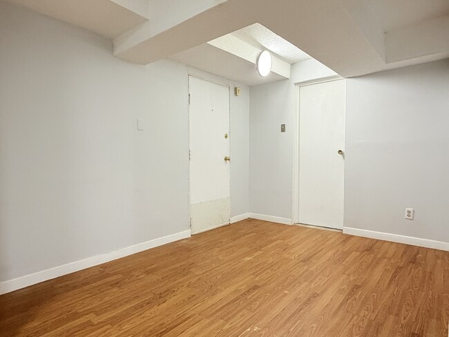 Photo - 1441 Wyandotte St E Unit 14