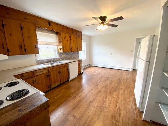Photo - ONE LEVEL Single Family Home Close To Interstates!