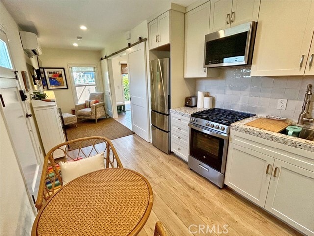 26765 Calle Maria