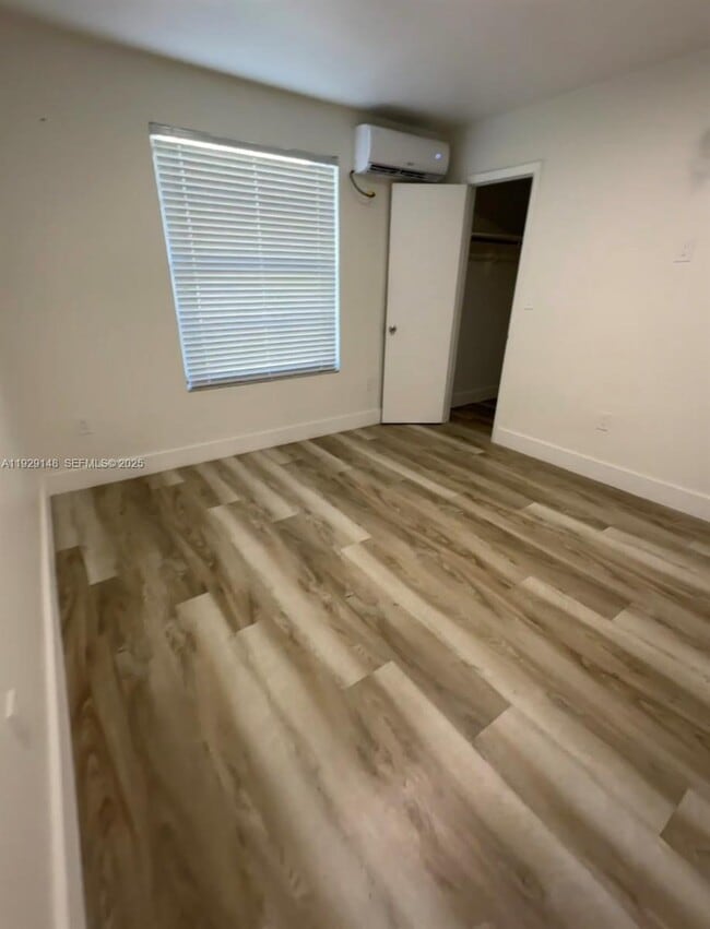 Photo - 111 SW 31st Ct Unidad 4