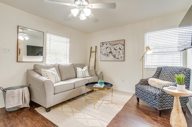 Photo - Charming 2-Bed Duplex in Heart of Fort Worth!