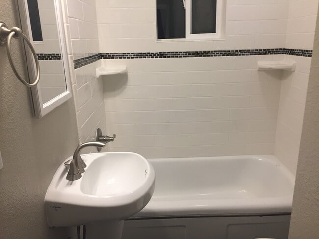 Photo - Cheesman St. BR