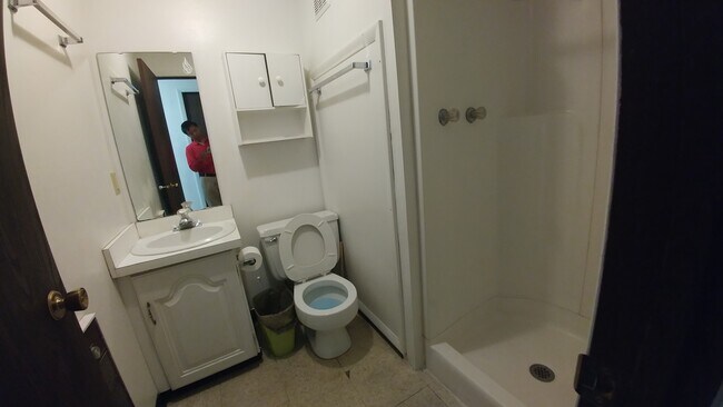 Photo - 469 Crawford Ave Unit 4