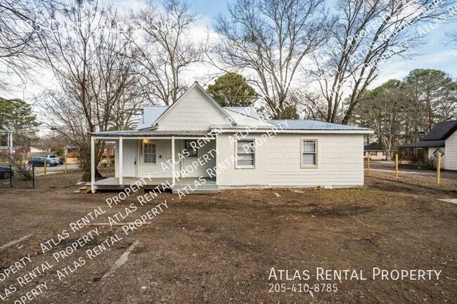 Photo - 825 Carridale St SW