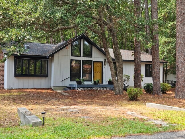 9 E Pine Ct