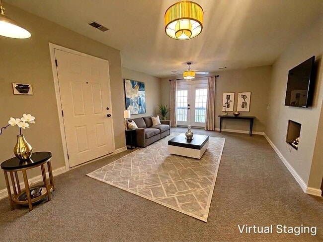 Building Photo - Spacious 3 Bedroom, 2 Bath Unfurnished Apartment with Stunning Views! Branson, MO - ask about the... Unit D