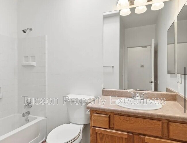 Photo - 324 W 23rd St