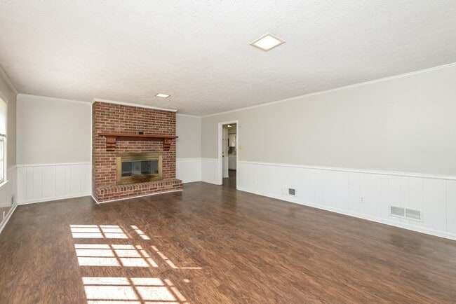 Photo - 2137 Hartridge Dr