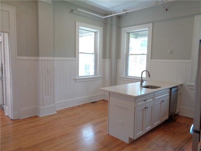 Photo - 22 W 3rd St Unit #102